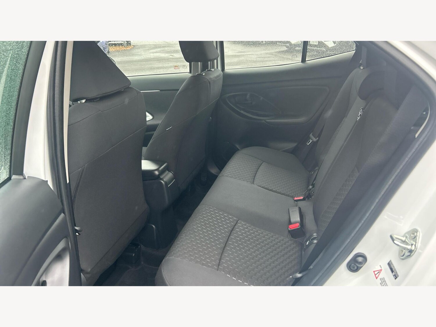 Used Toyota Yaris Cross 2024 for sale - 76976433: Photo 15