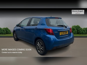 Used Toyota Yaris 2015 for sale - 77892070: Photo