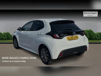 Used Toyota Yaris 2022 for sale - 79657377: Photo