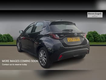 Used Toyota Yaris 2023 for sale - 79677642: Photo