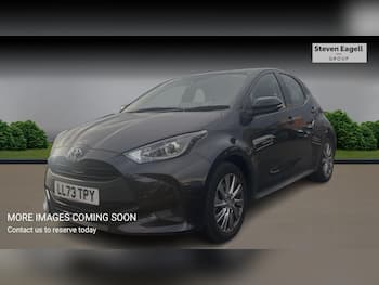 Used Toyota Yaris 2023 for sale - 79677642: Photo