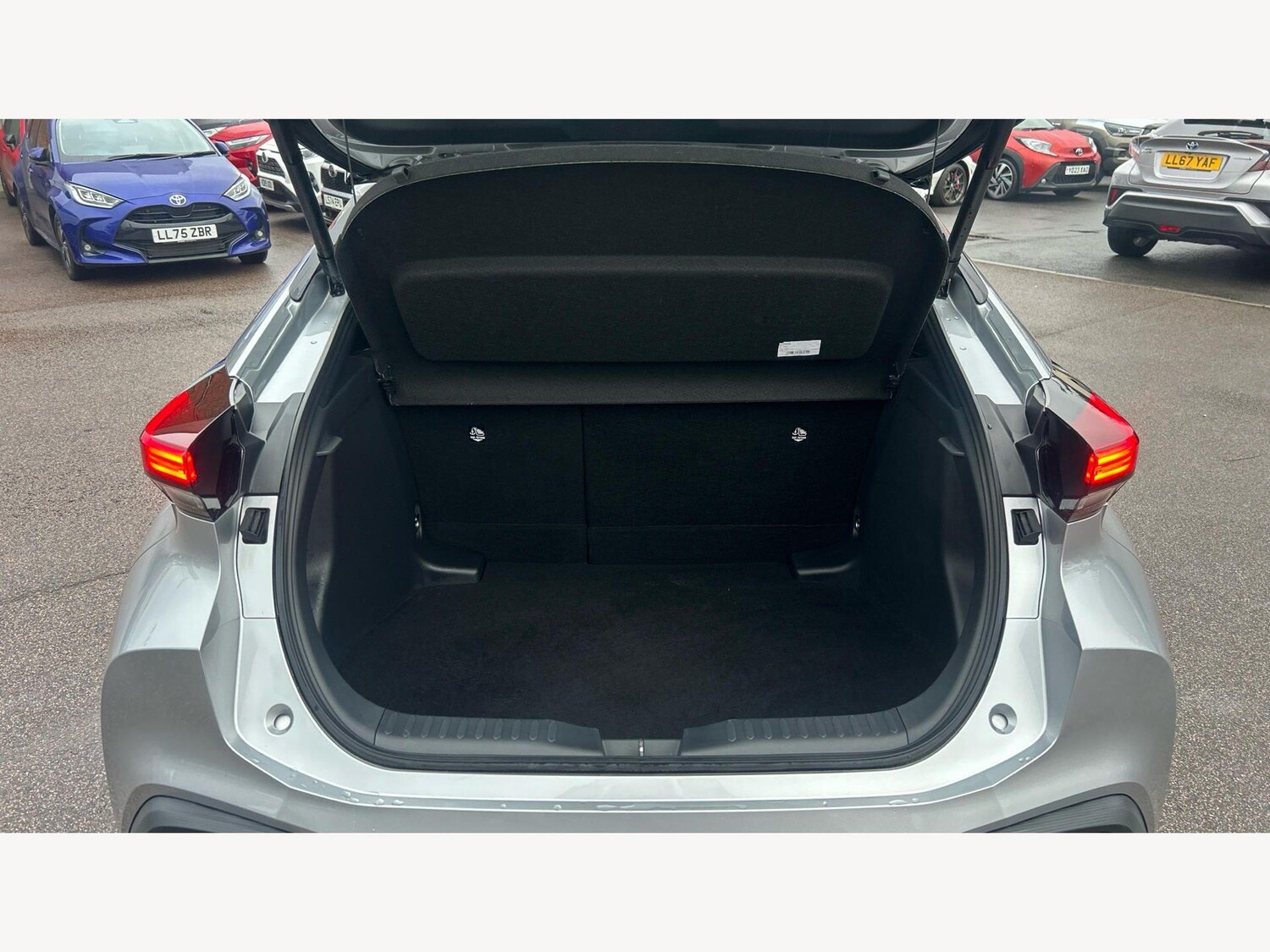 Used Toyota C-HR for sale - 77633668: Photo 16