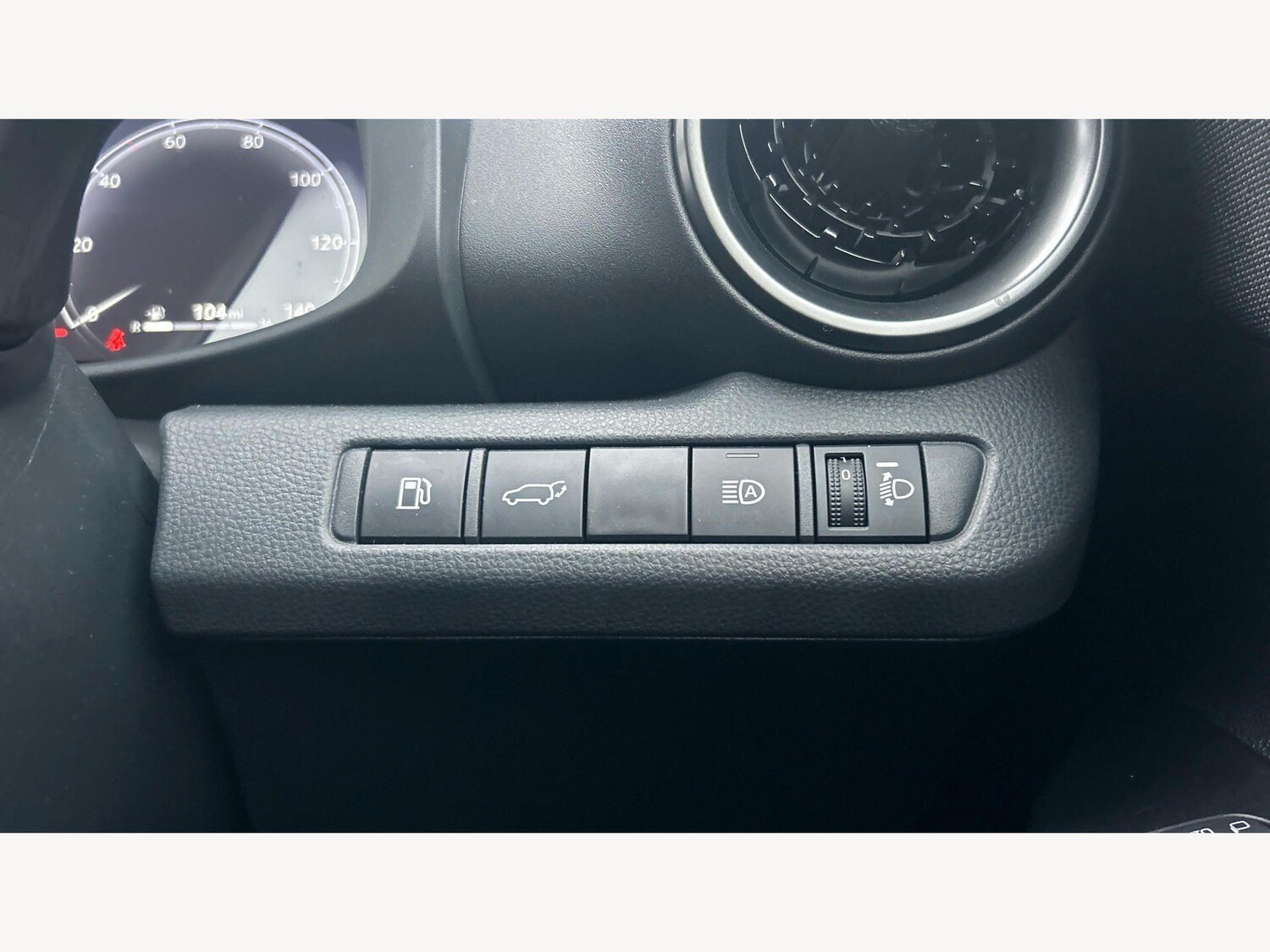 Used Toyota C-HR for sale - 77633668: Photo 25