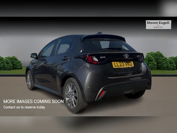 Used Toyota Yaris 2023 for sale - 78171188: Photo