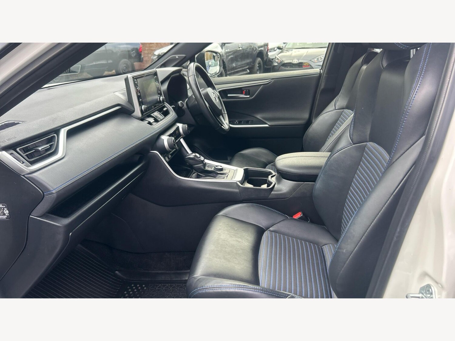 Used Toyota RAV4 2021 for sale - 76786515: Photo 12