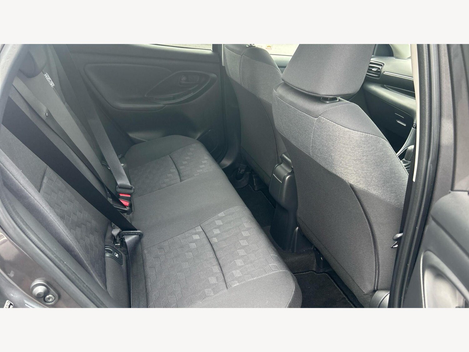 Used Toyota Yaris for sale - 76632763: Photo 14