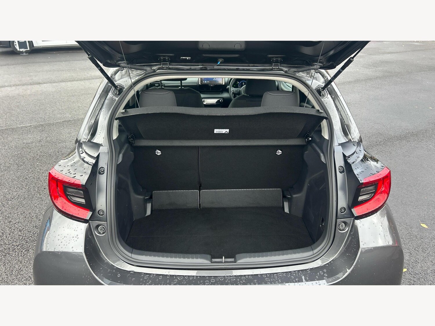 Used Toyota Yaris for sale - 76632763: Photo 16