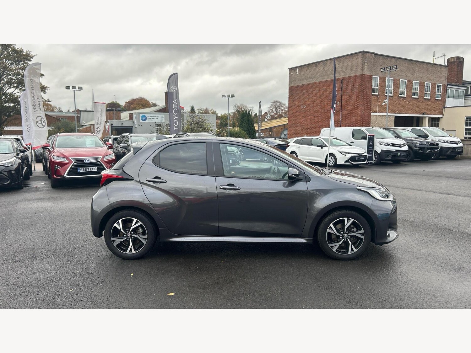 Used Toyota Yaris for sale - 76632763: Photo 18