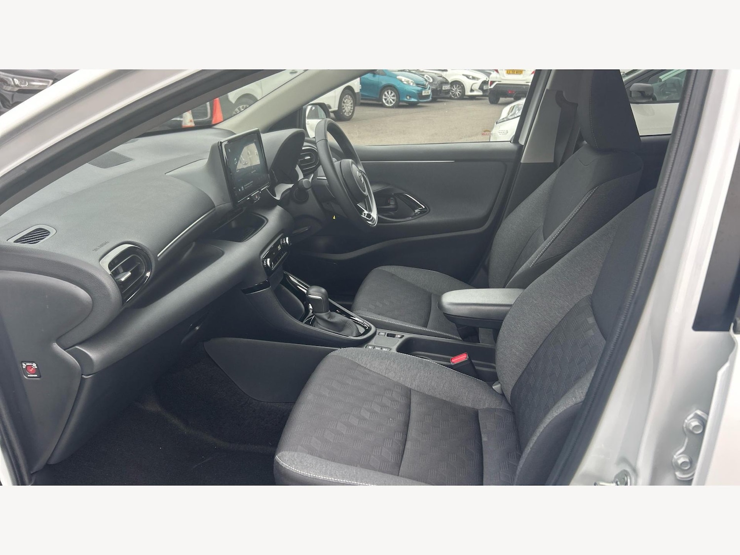 Used Toyota Yaris 2024 for sale - 77119848: Photo 12