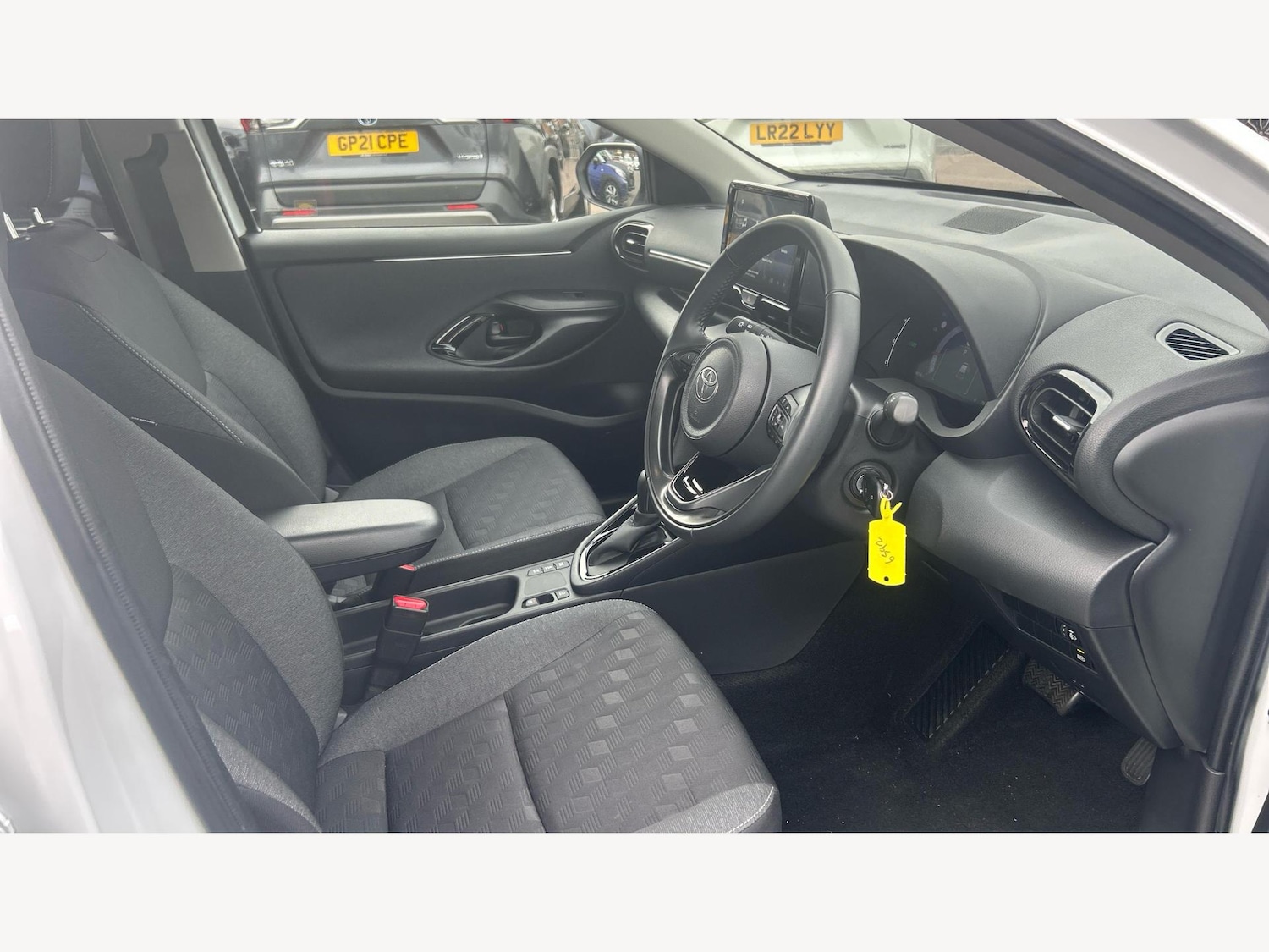 Used Toyota Yaris 2024 for sale - 77119848: Photo 13