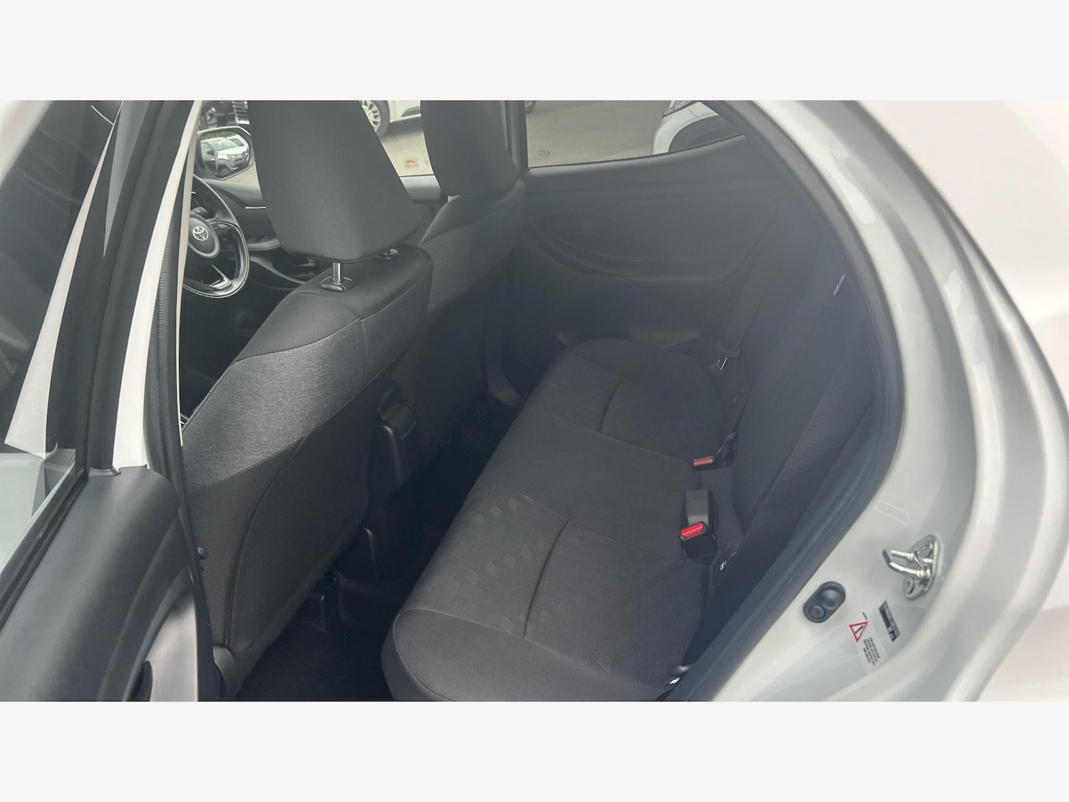 Used Toyota Yaris 2024 for sale - 77119848: Photo 15