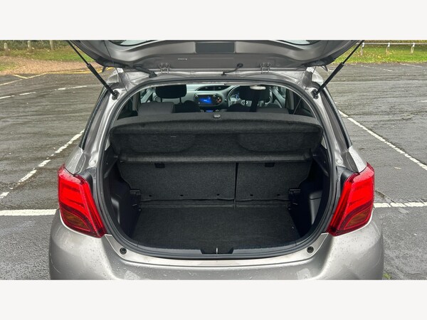Used Toyota Yaris 2015 for sale - 76179673: Photo 16