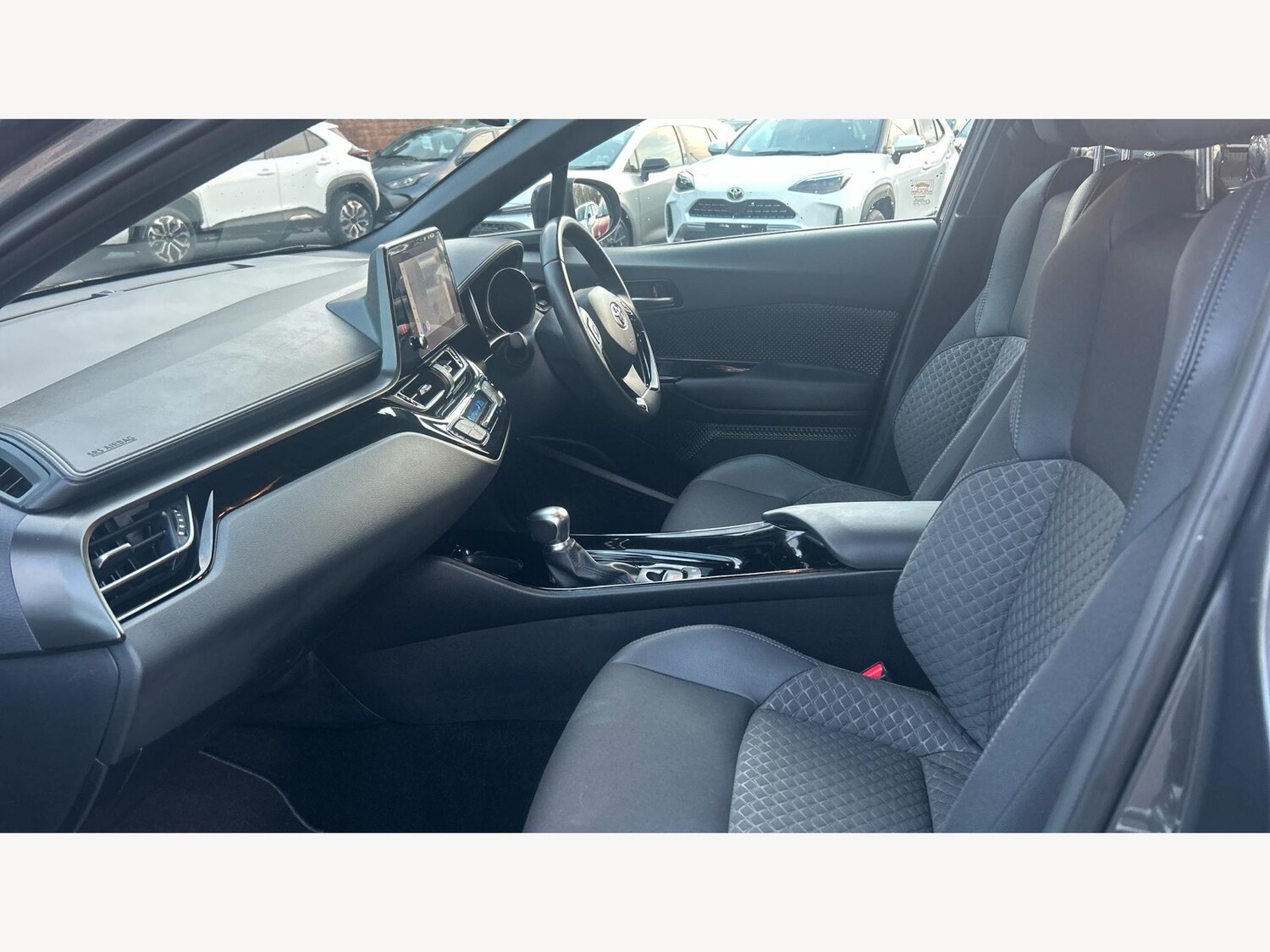 Used Toyota C-HR 2022 for sale - 76633059: Photo 12