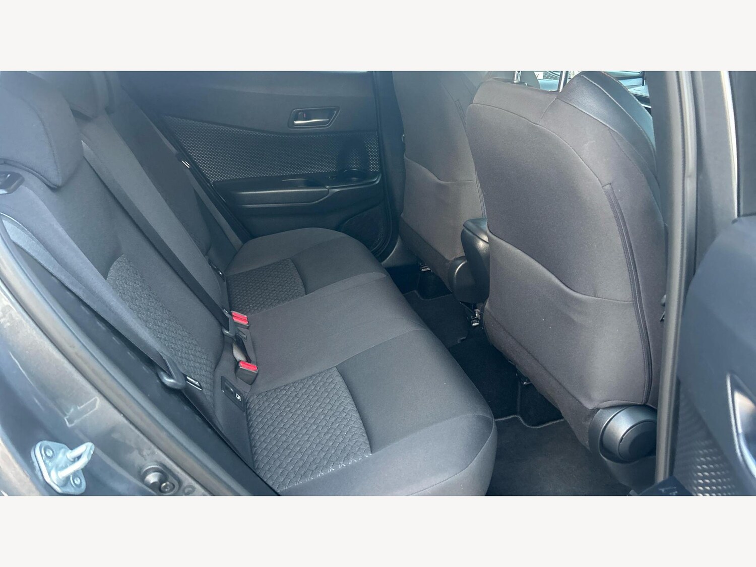 Used Toyota C-HR 2022 for sale - 76633059: Photo 14