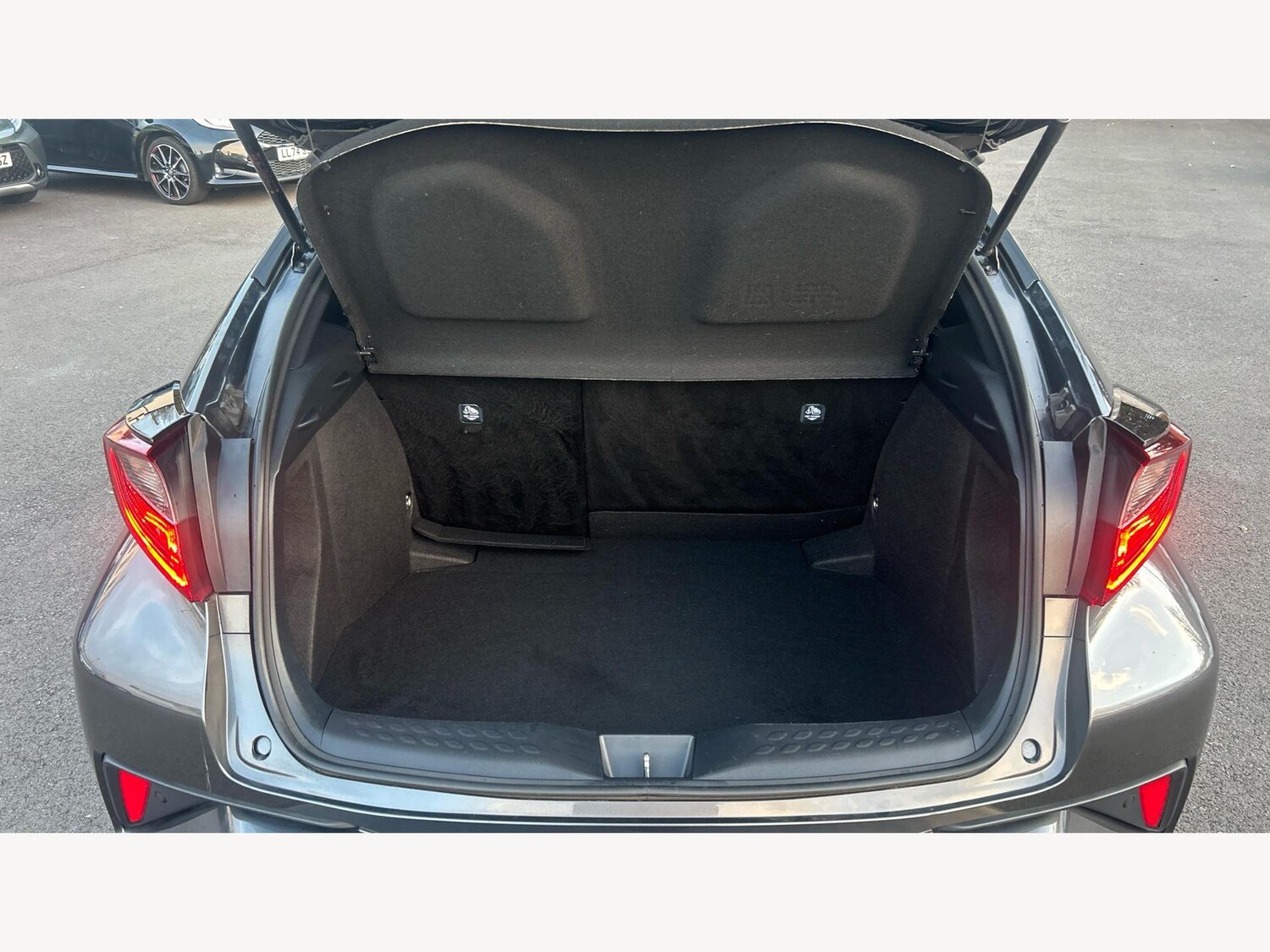 Used Toyota C-HR 2022 for sale - 76633059: Photo 16