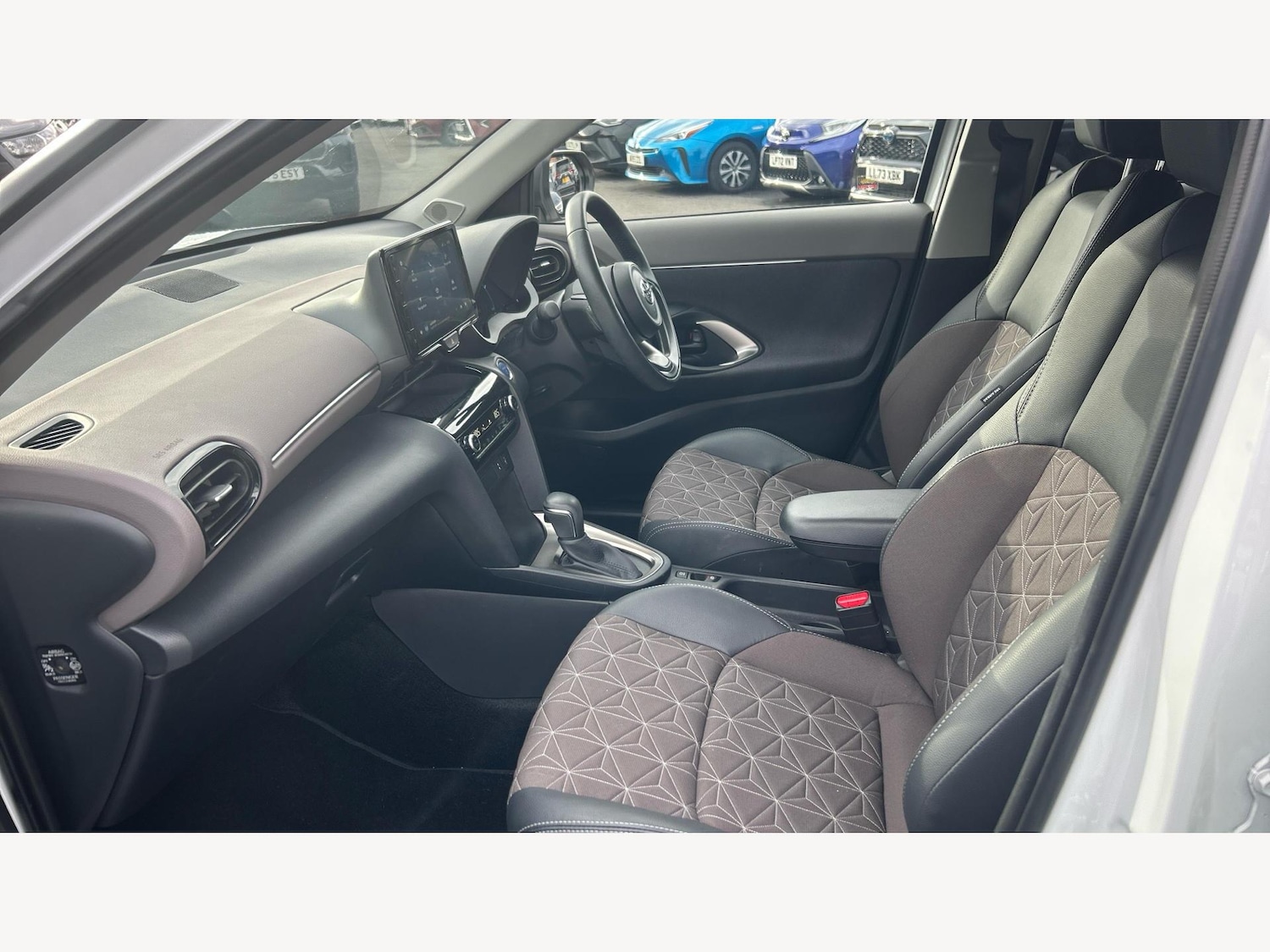 Used Toyota Yaris Cross 2024 for sale - 76423562: Photo 12