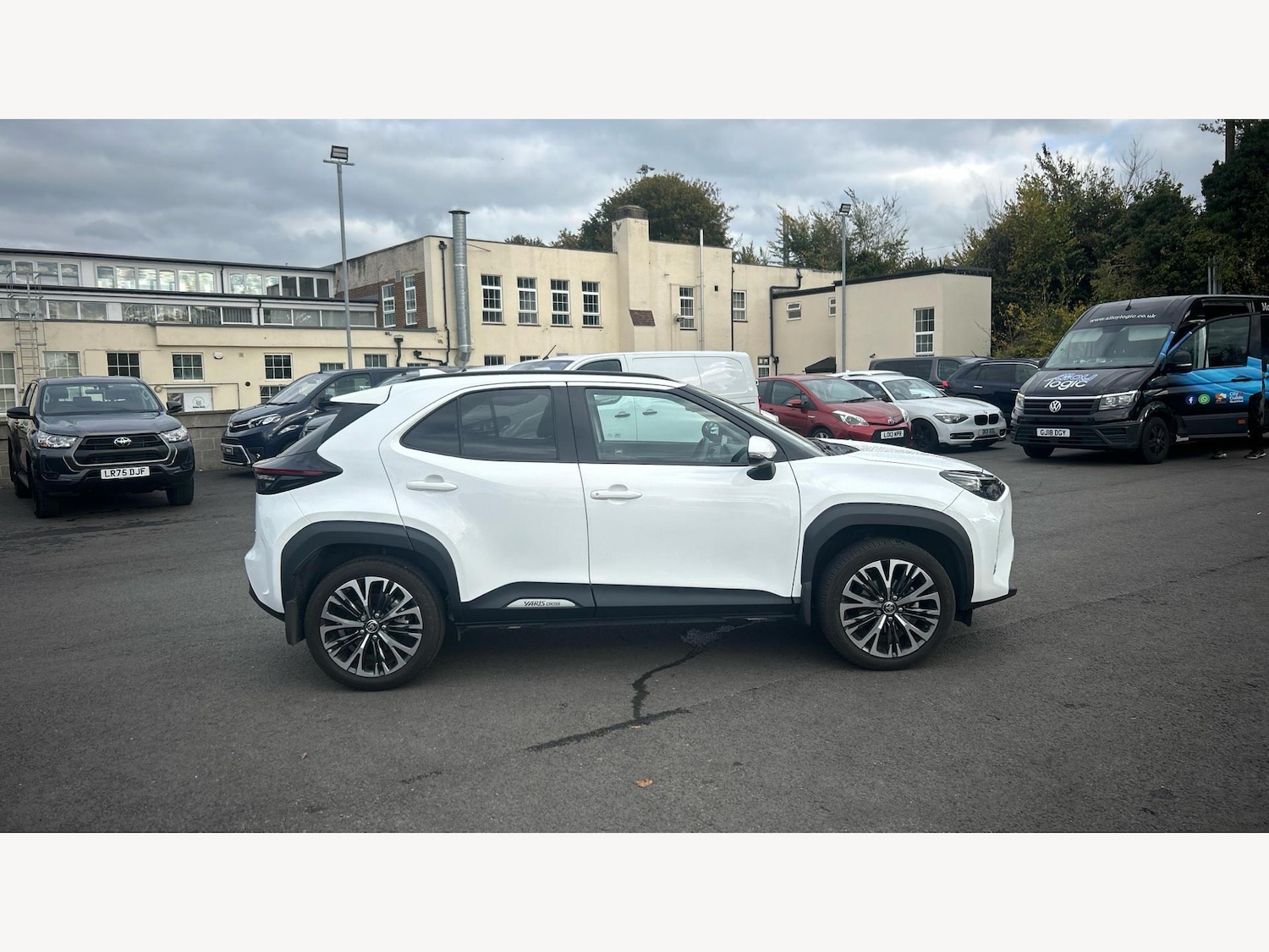 Used Toyota Yaris Cross 2024 for sale - 76423562: Photo 18