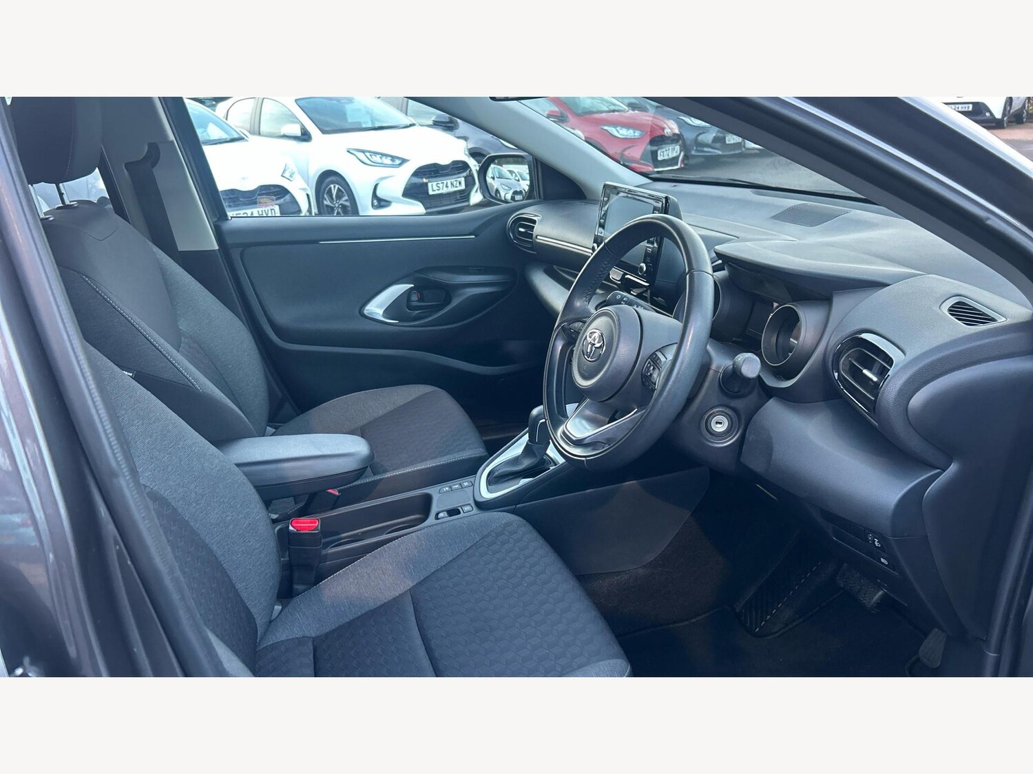 Used Toyota Yaris 2022 for sale - 77454979: Photo 13