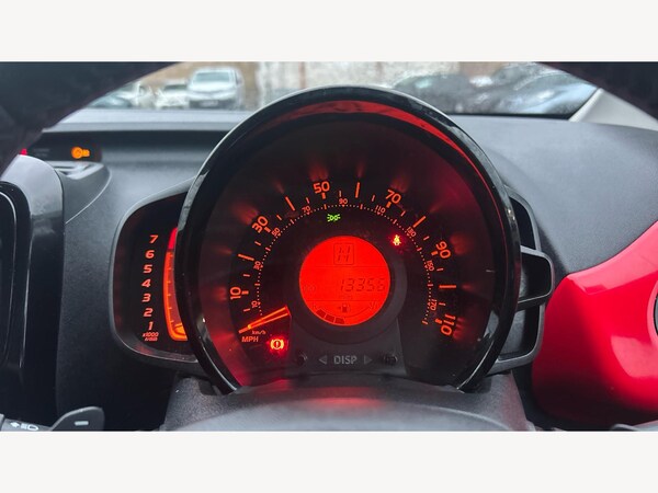 Used Toyota AYGO 2016 for sale - 76260228: Photo 11