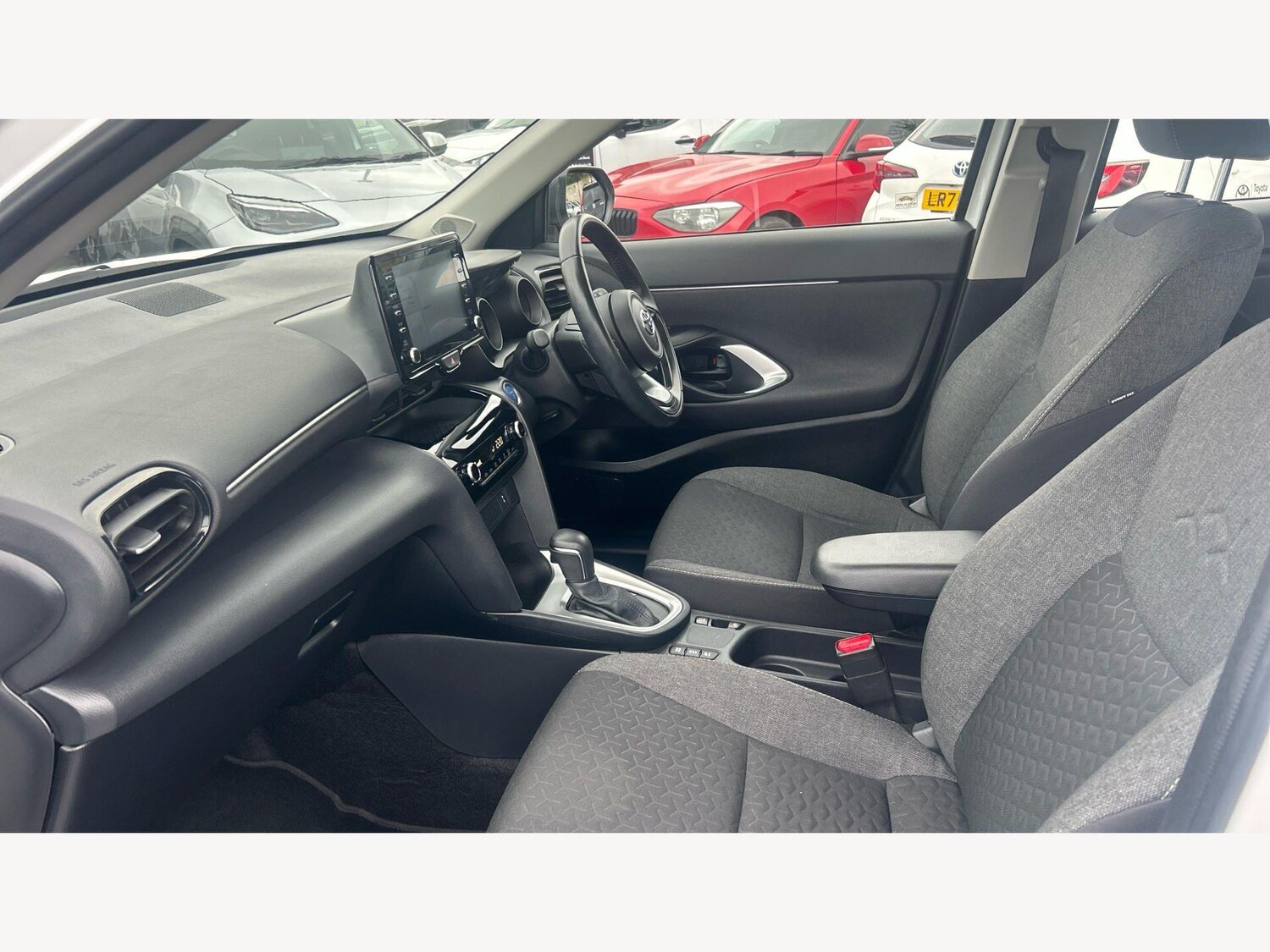 Used Toyota Yaris Cross 2023 for sale - 77898175: Photo 12