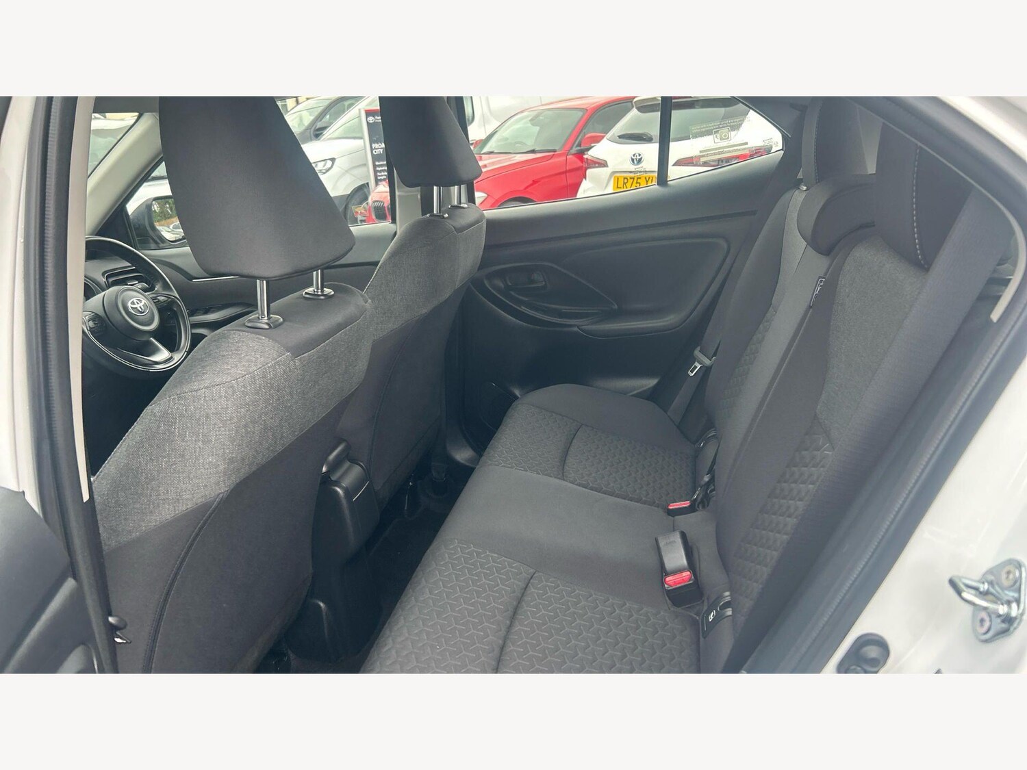 Used Toyota Yaris Cross 2023 for sale - 77898175: Photo 15