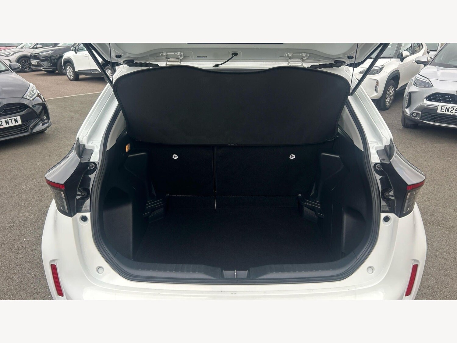 Used Toyota Yaris Cross 2023 for sale - 77898175: Photo 16