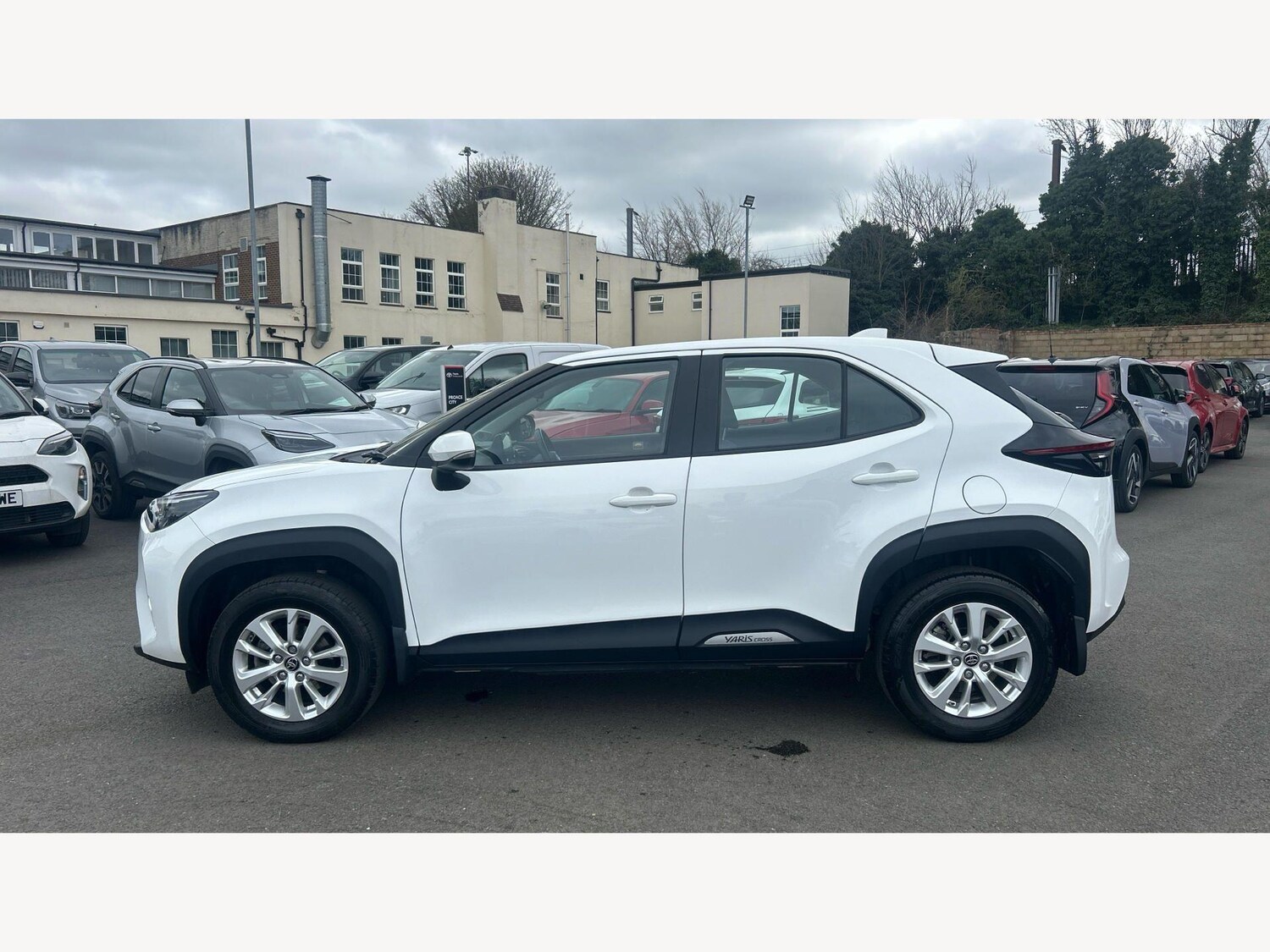 Used Toyota Yaris Cross 2023 for sale - 77898175: Photo 19