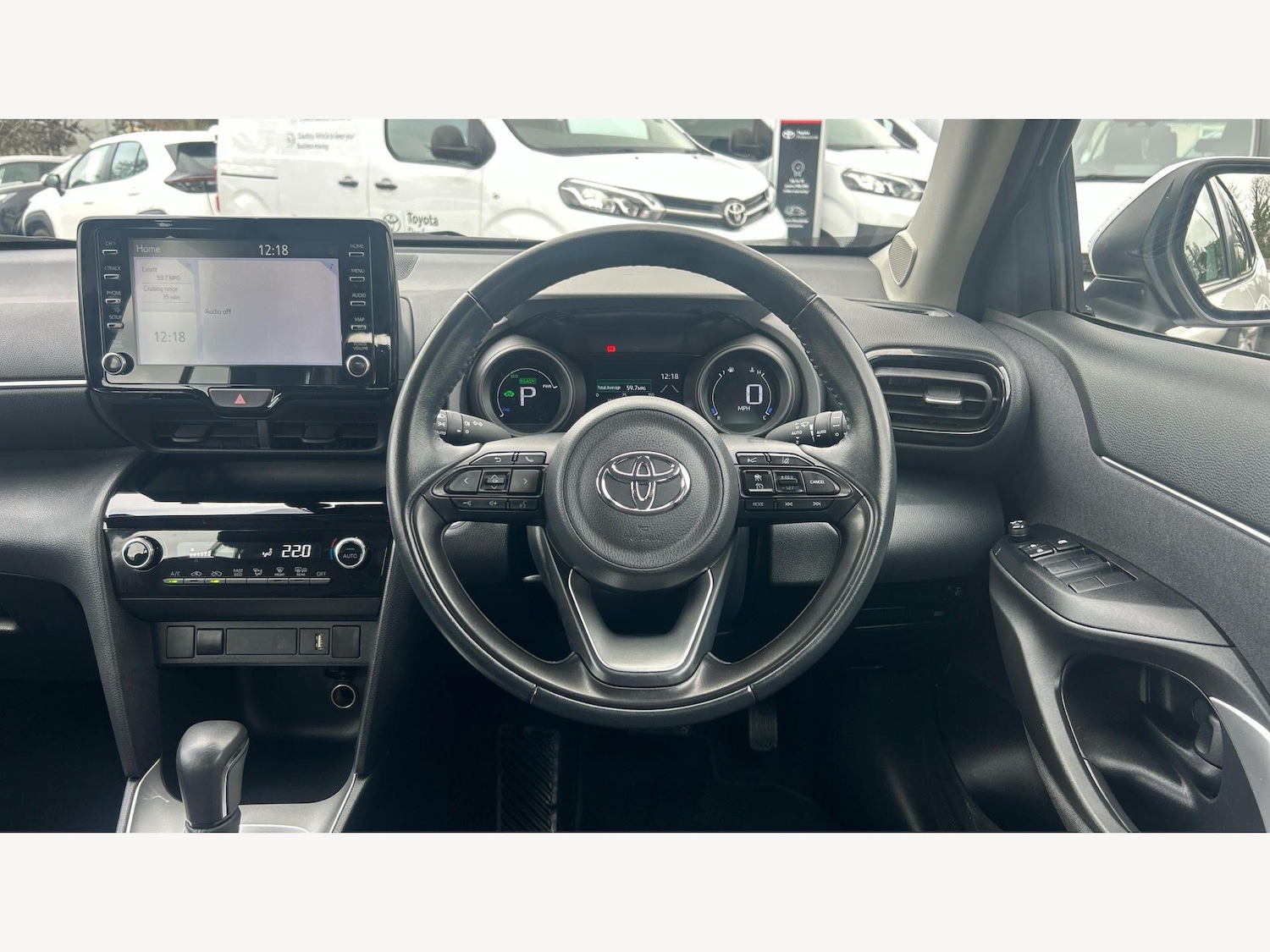 Used Toyota Yaris Cross 2023 for sale - 77898175: Photo 8