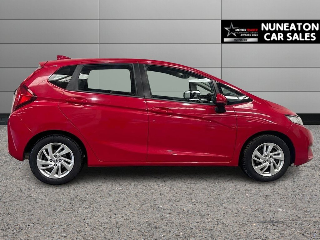 Used Honda Jazz 2017 for sale - 76520598: Photo 2