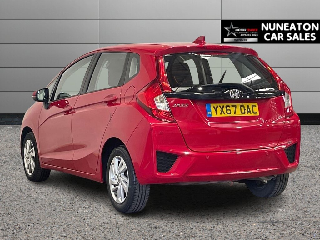 Used Honda Jazz 2017 for sale - 76520598: Photo 5