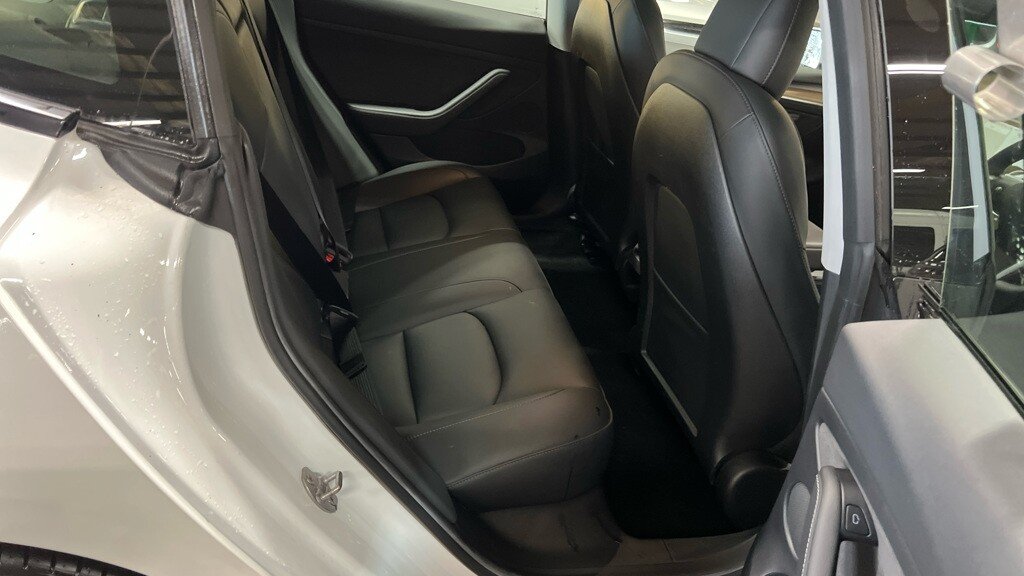 Used Tesla Model 3 2021 for sale - 77356167: Photo 8