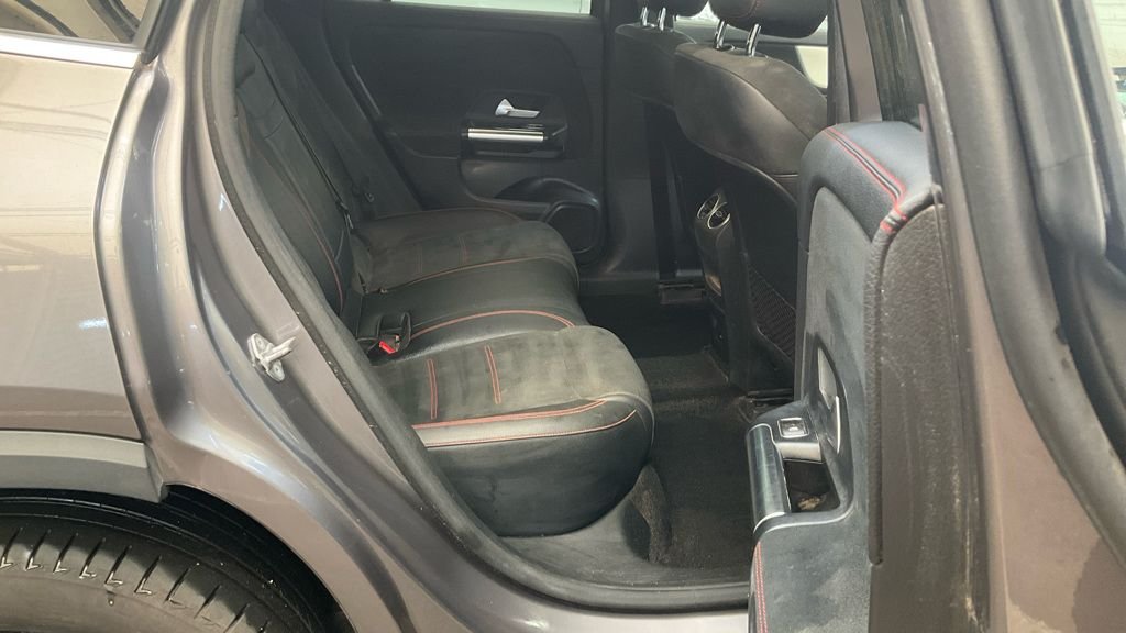 Used Mercedes-Benz EQA 2022 for sale - 76558799: Photo 8