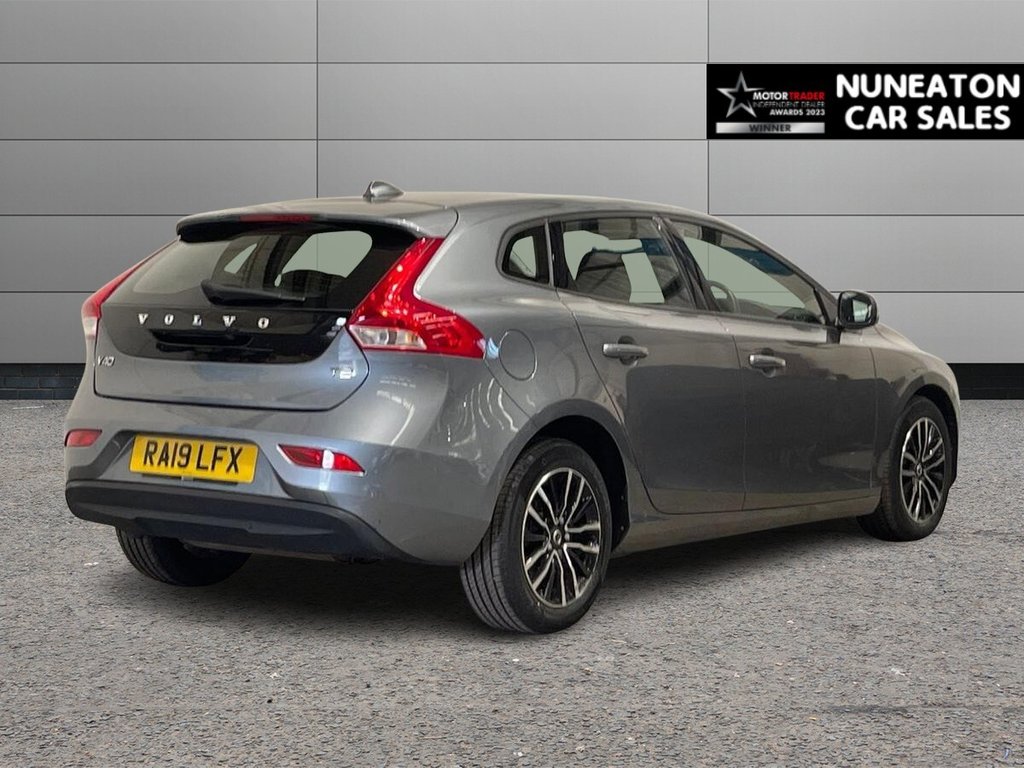 Used Volvo V40 2019 for sale - 77262978: Photo 3