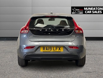 Used Volvo V40 2019 for sale - 77262978: Photo