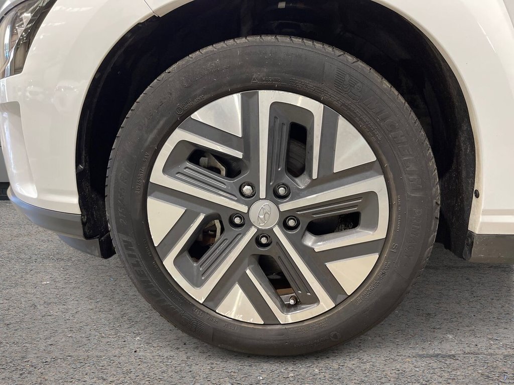 Used Hyundai KONA 2023 for sale - 77725703: Photo 12