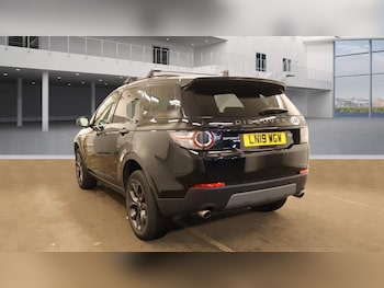 Used Land Rover Discovery Sport 2019 for sale - 76345781: Photo 3