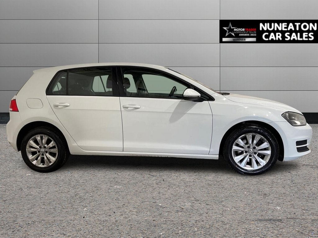 Used Volkswagen Golf 2013 for sale - 77936040: Photo 2