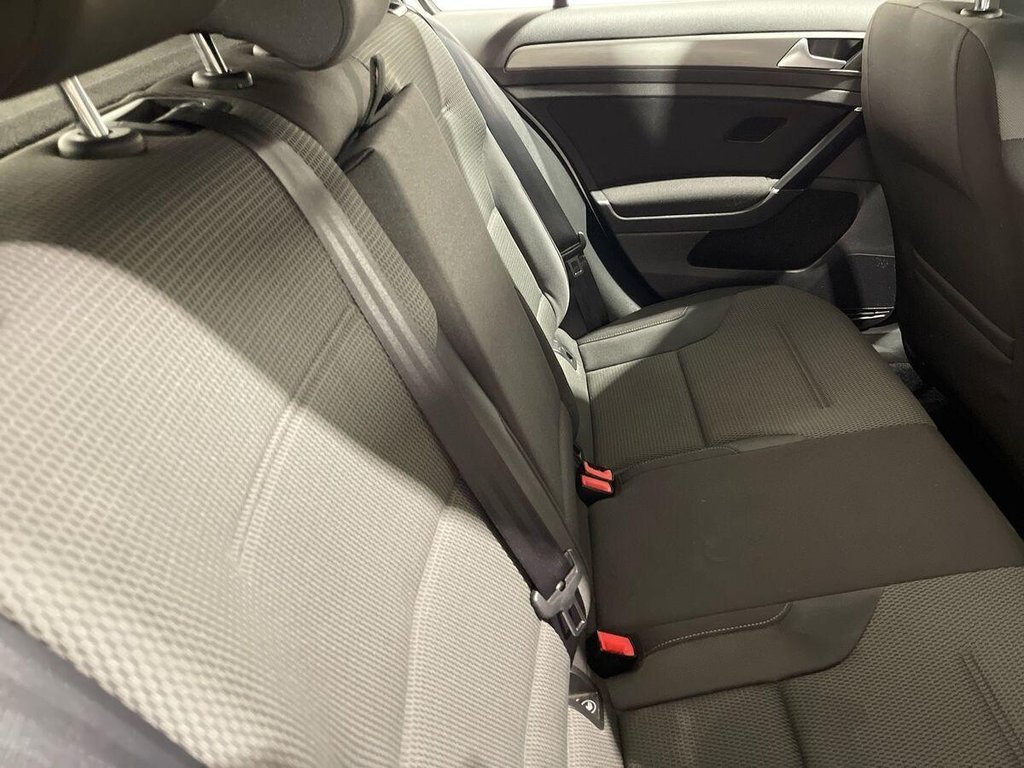 Used Volkswagen Golf 2013 for sale - 77936040: Photo 25