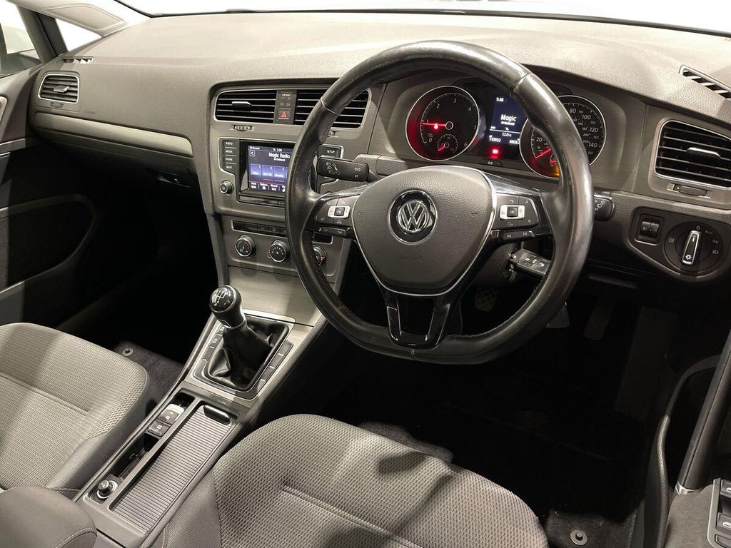 Used Volkswagen Golf 2013 for sale - 77936040: Photo 9