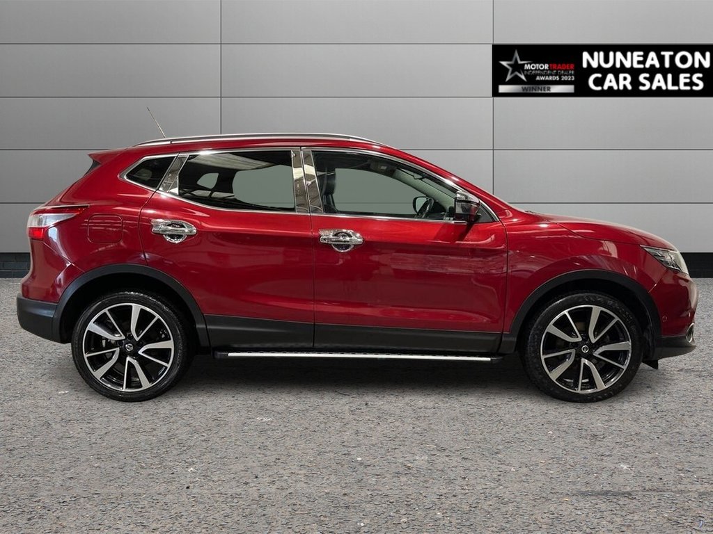 Used Nissan Qashqai 2017 for sale - 76559303: Photo 2