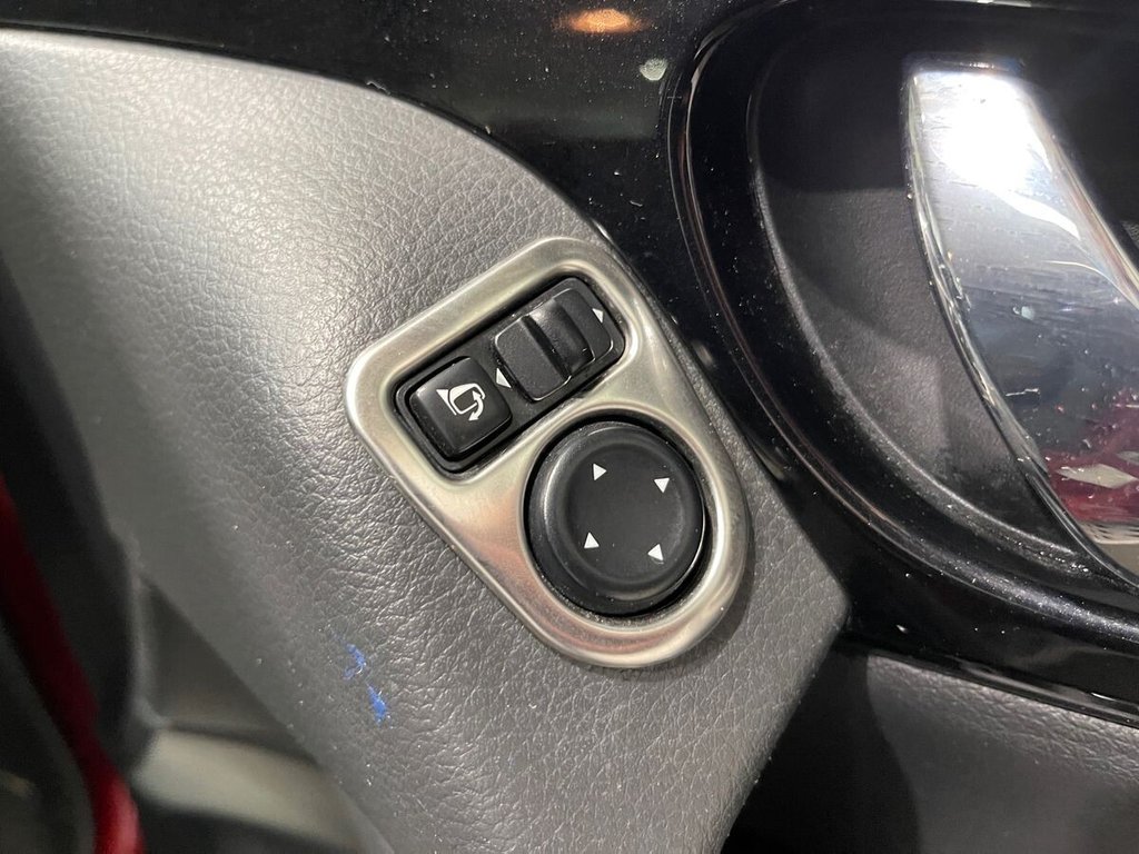 Used Nissan Qashqai 2017 for sale - 76559303: Photo 25