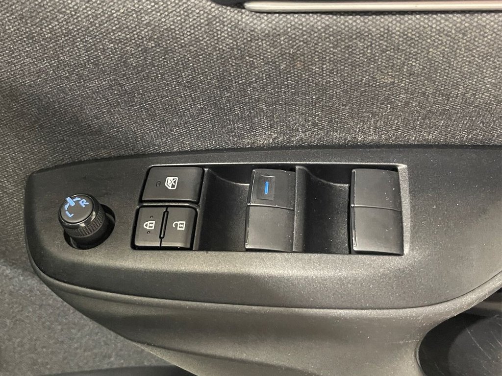 Used Toyota Yaris 2020 for sale - 76417348: Photo 18