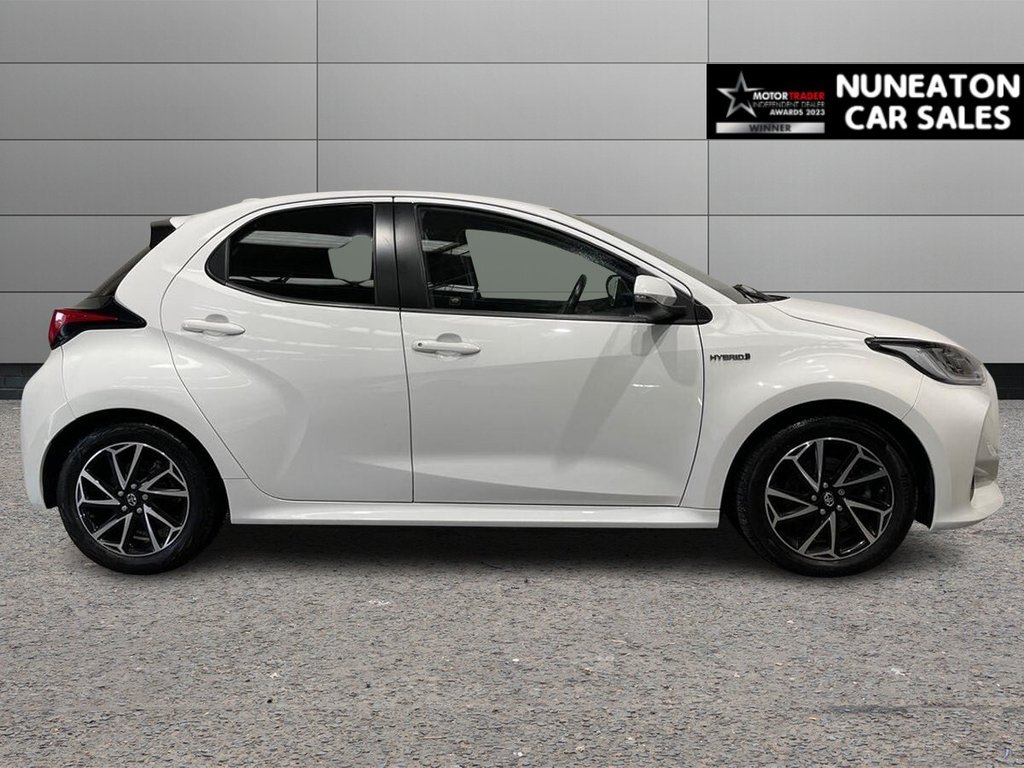 Used Toyota Yaris 2020 for sale - 76417348: Photo 2