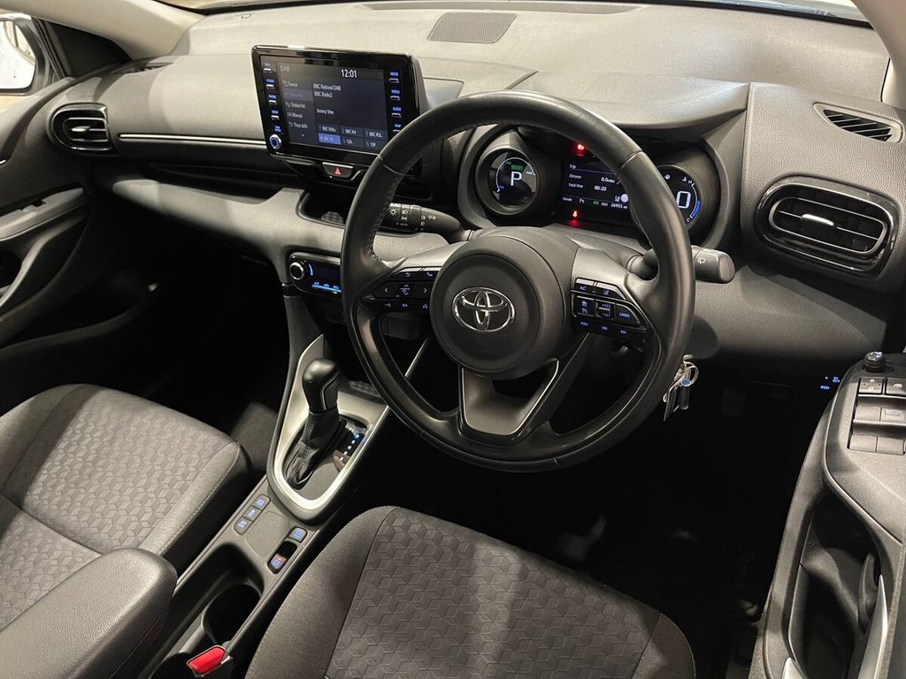 Used Toyota Yaris 2020 for sale - 76417348: Photo 9
