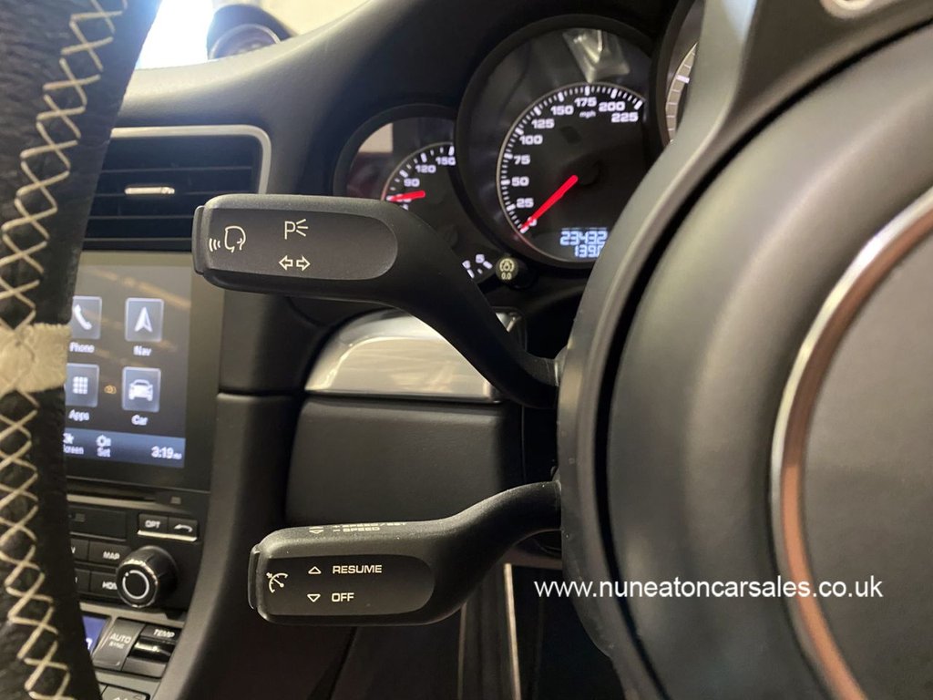 Used Porsche 911 2016 for sale - 77498607: Photo 10