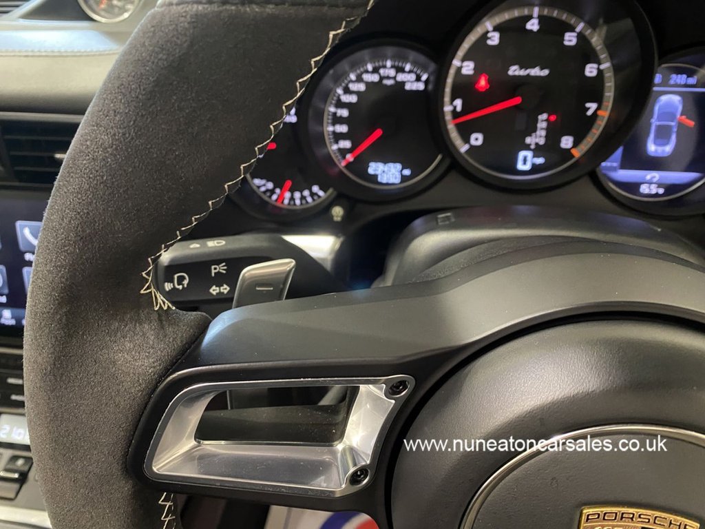 Used Porsche 911 2016 for sale - 77498607: Photo 12