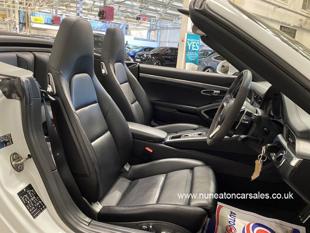 Used Porsche 911 2016 for sale - 77498607: Photo 34