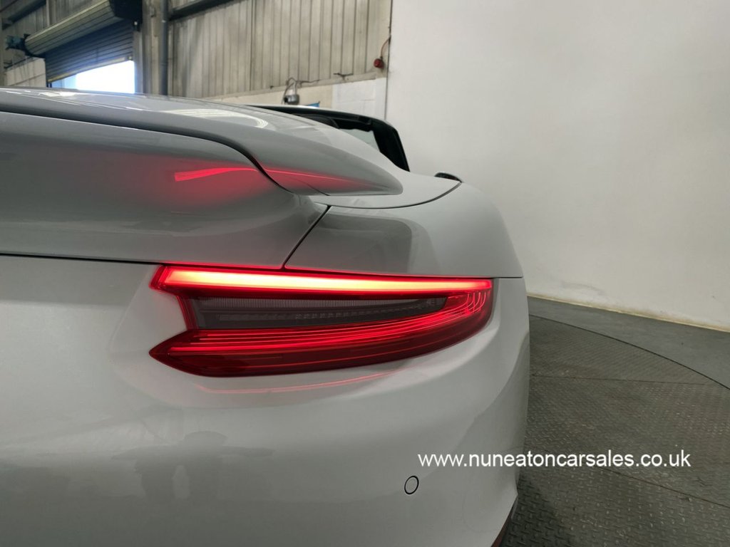 Used Porsche 911 2016 for sale - 77498607: Photo 40