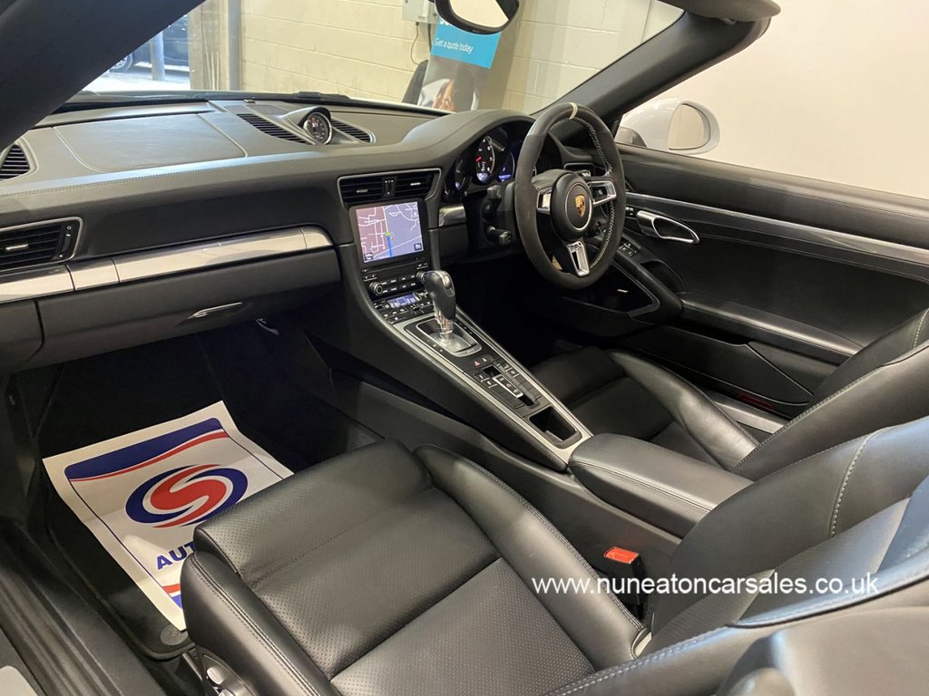 Used Porsche 911 2016 for sale - 77498607: Photo 7