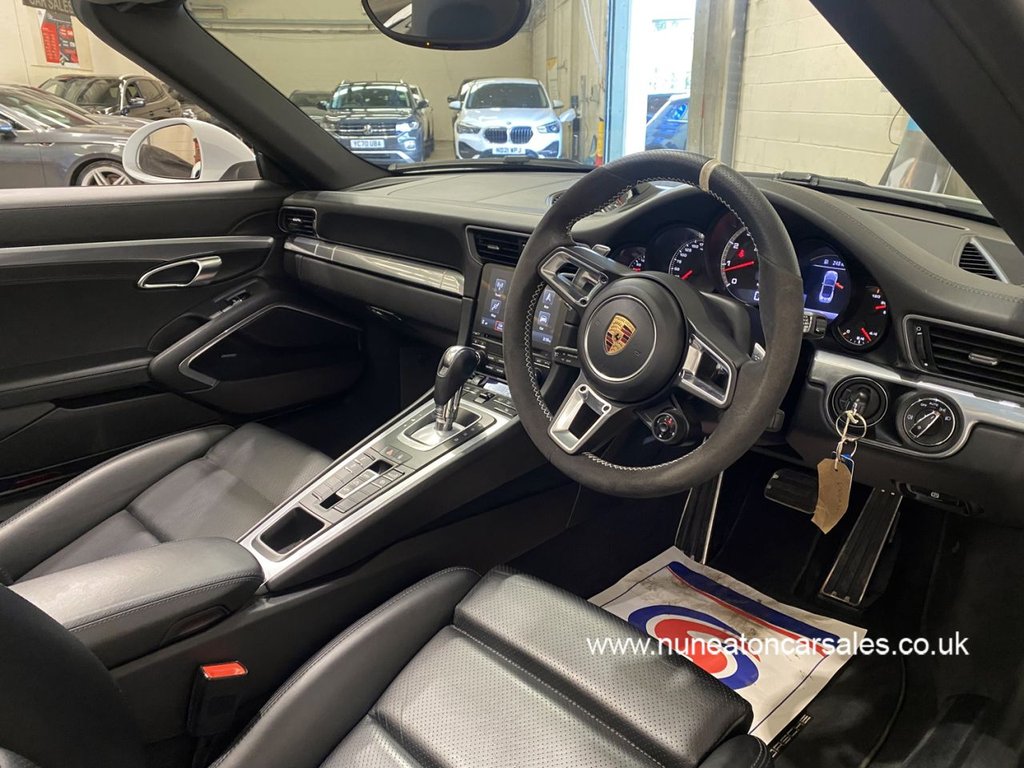 Used Porsche 911 2016 for sale - 77498607: Photo 8